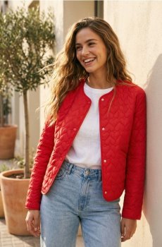 Стьобана демісезонна куртка без капюшона - червоний