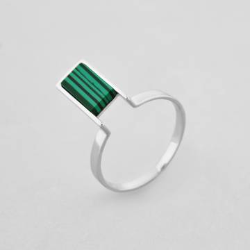 Серебряное кольцо Minimal 1841-green-16 16 Серебряное кольцо Minimal 1841-green-16 16