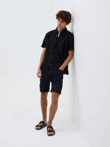 Reserved - Джинсові шорти slim fit - сірий - 8577H-90J