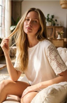 Блузка з декоративним коротким crochet рукавом - нюдовий