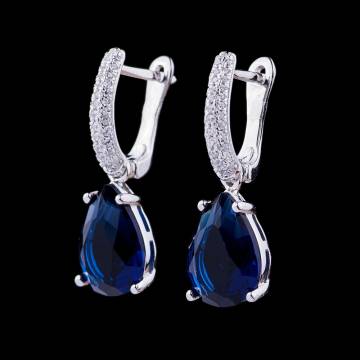 Серебряные серьги с фианитами 122012 Серебряные серьги с фианитами 122012