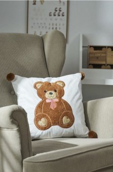 Наволочка з помпонами та вишитим ведмедиком - кремовий