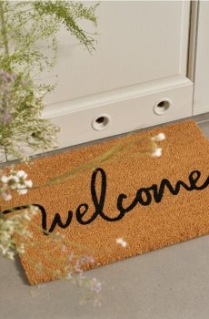 Дорожка з написом "Welcome" - кремовий