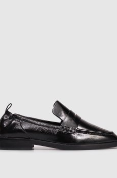 Черные кожаные лакированные лоферы Alexa