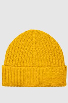Желтая шапка из шерсти с логотипом