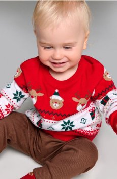 Святковий светр з оленями та подарунками - червоний