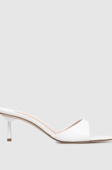 Белые лакированные мюли BELLA