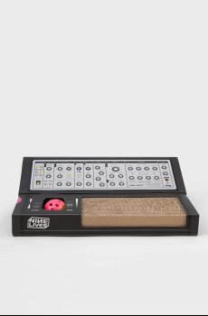 Когтеточка для кота Luckies of London Synthesizer