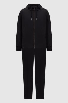 Черный спортивный костюм