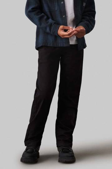 Детские хлопковые брюки Calvin Klein Jeans CEREMONY STRAIGHT цвет чёрный однотонные IB0IB02093 Детские хлопковые брюки Calvin Klein Jeans CEREMONY STRAIGHT цвет чёрный однотонные IB0IB02093