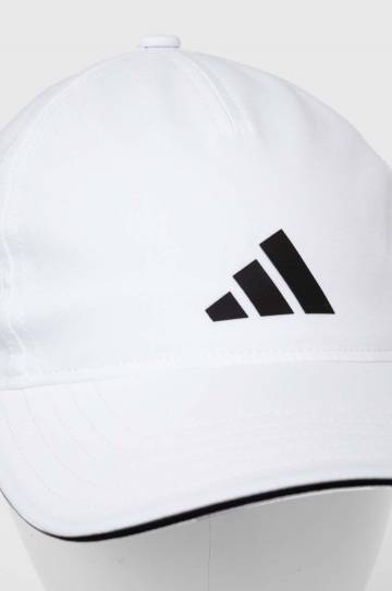 Кепка adidas Performance цвет белый с аппликацией HT2031 Кепка adidas Performance цвет белый с аппликацией HT2031