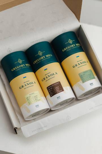 Подарунковий набір граноли Chocolate Coconut, Banana & Almond Gregory Mill Подарунковий набір граноли Chocolate Coconut, Banana & Almond Gregory Mill
