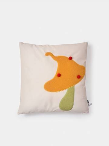 Декоративна подушка - кремовий