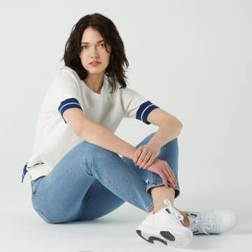 Lacoste светр жіночий з коротким рукавом Lacoste светр жіночий з коротким рукавом