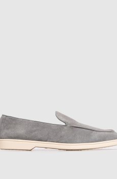 Серые замшевые лоферы с фактурным логотипом