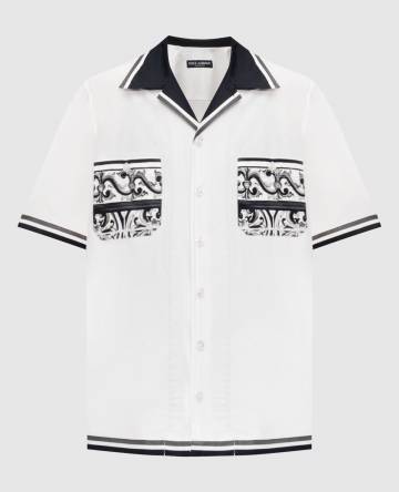 Белая рубашка с короткими рукавами с принтом