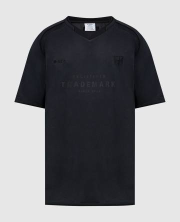Черная футболка с принтом Trademark Черная футболка с принтом Trademark