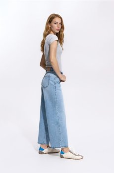 Reserved - Джинси wide leg з укороченою штанинкою - синій - 517LC-50J