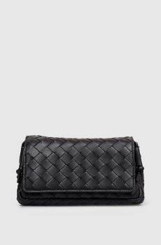 Черная кожаная сумка кросс-боди