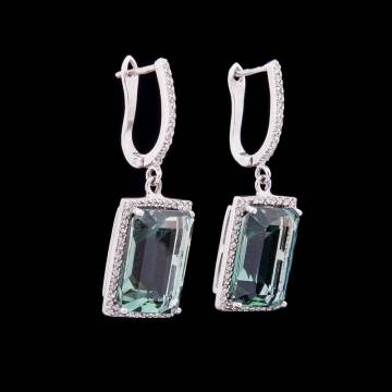 Серебряные серьги с фианитами 121130 Серебряные серьги с фианитами 121130