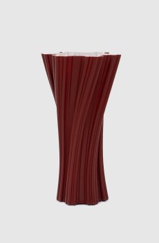 Бордовая фарфоровая ваза
