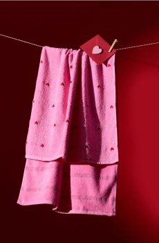 Бавовняний рушник із сердечками - рожевий