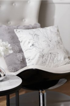 Декоративна наволочка - білий