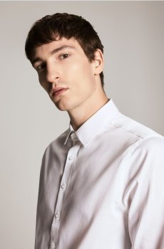 Reserved - Сорочка slim fit із високим вмістом бавовни - білий - 677IH-00X