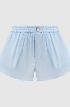 Голубые шорты с нашивкой логотипа