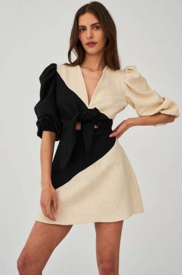 Платье Undress Code Romance Me цвет бежевый mini прямое Платье Undress Code Romance Me цвет бежевый mini прямое