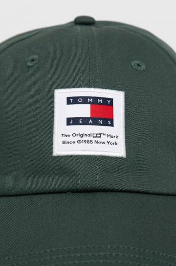 Хлопковая кепка Tommy Jeans цвет зелёный с аппликацией Хлопковая кепка Tommy Jeans цвет зелёный с аппликацией