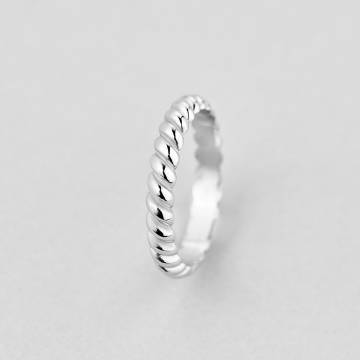Серебряное кольцо Minimal 1029p-16.0 Серебряное кольцо Minimal 1029p-16.0