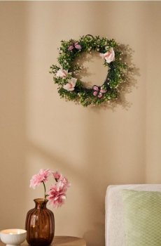 Весняний декоративний вінок - різнобарвний
