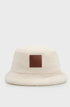 Женская белая панама ALL-OVER SHERPA W/ PATCH Белый ONESIZE Calvin Klein LV04F5097G