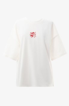 Молочна футболка оверсайз з романтичним принтом