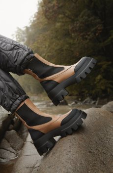 Черевики світло-коричневі Estro ER00111940