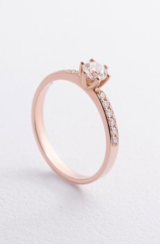 Помолвочное золотое кольцо с бриллиантами 28842421