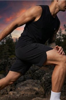 Спортивні шорти - чорний