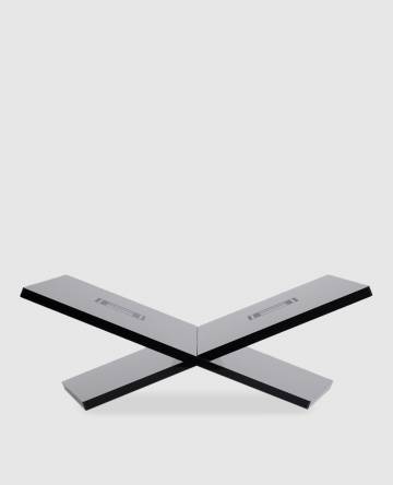 Черная подставка для книги