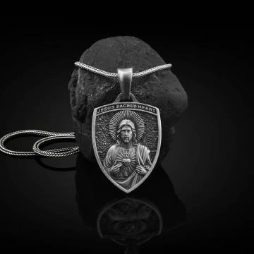 Серебряный кулон "Иисус Христос Священное Сердце" 133173 Серебряный кулон "Иисус Христос Священное Сердце" 133173