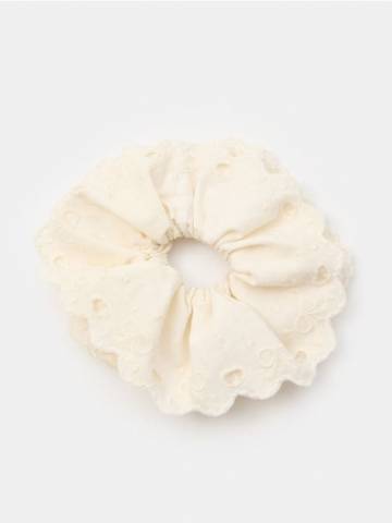 Гумка для волосся scrunchie - нюдовий Гумка для волосся scrunchie - нюдовий