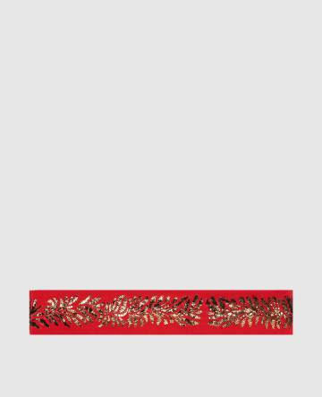 Красный пояс из шелка с аппликацией