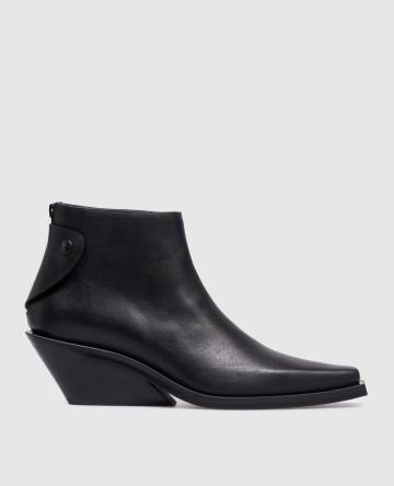 Черные кожаные казаки Kay Pointy Черные кожаные казаки Kay Pointy