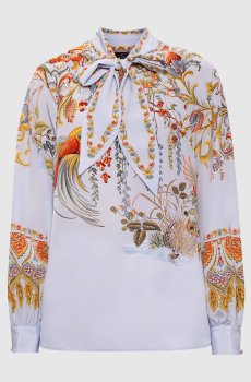 Голубая блузка из шелка в принт