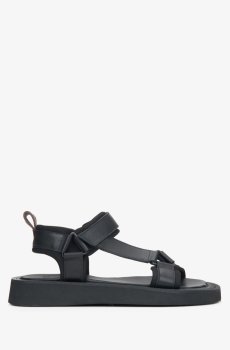 Сандалі шкіряні чорні Estro ER00115140