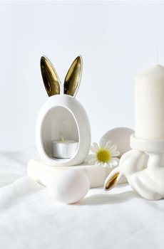 Великодній свічник із мотивом зайця - білий