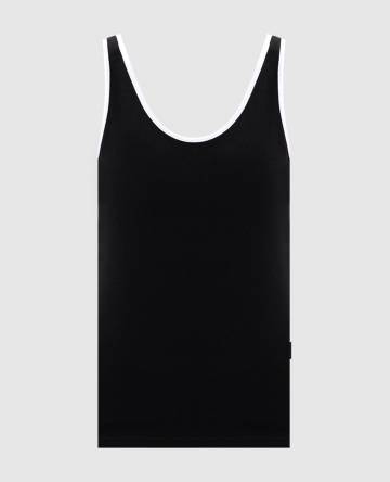 Черный топ с логотипом