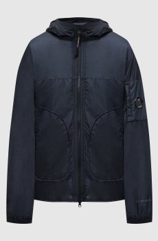 Синяя куртка с патчем