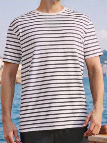 Футболка у смужку - кремовий