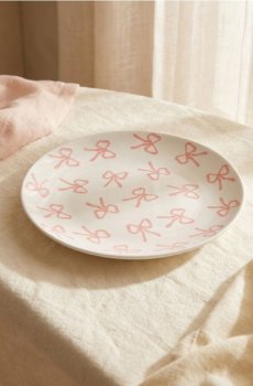 Керамічна тарілка з мотивом бантиків - білий